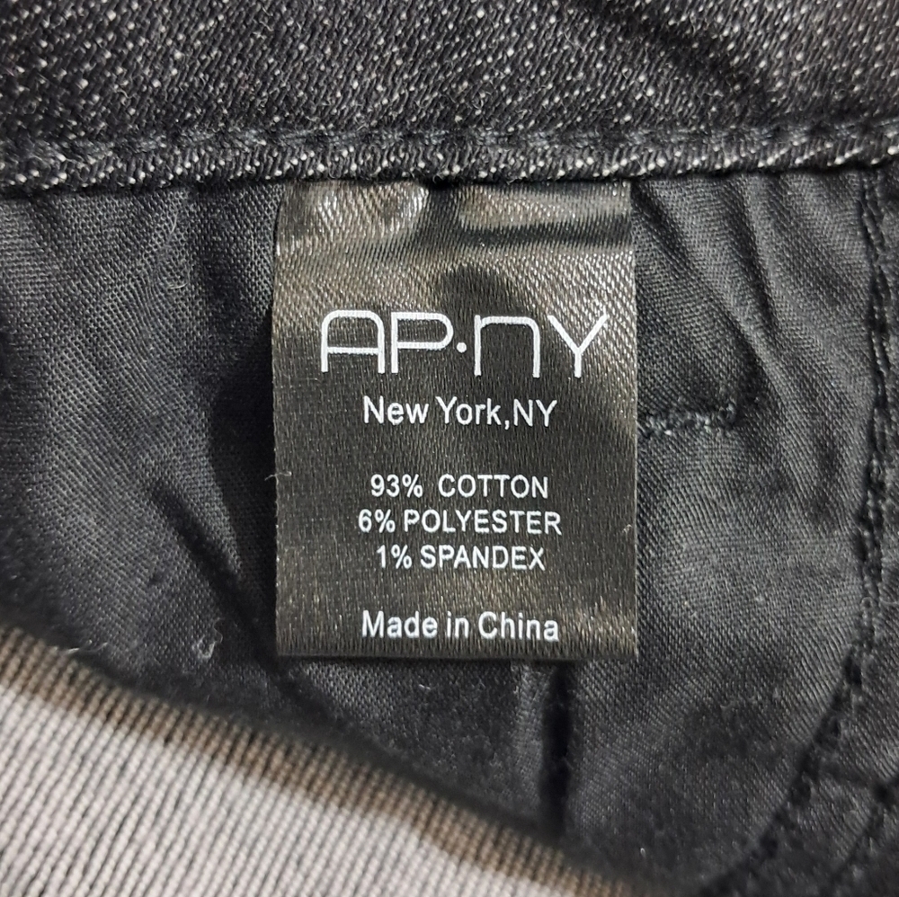 AP. NY Liberty Asymmetric Raw Hem Black Jeans Women’s 8 Cropped Slim - Picture 7 of 16